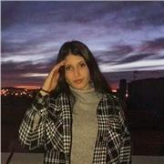 Profesora de Lengua imparte clases a quienes lo necesiten